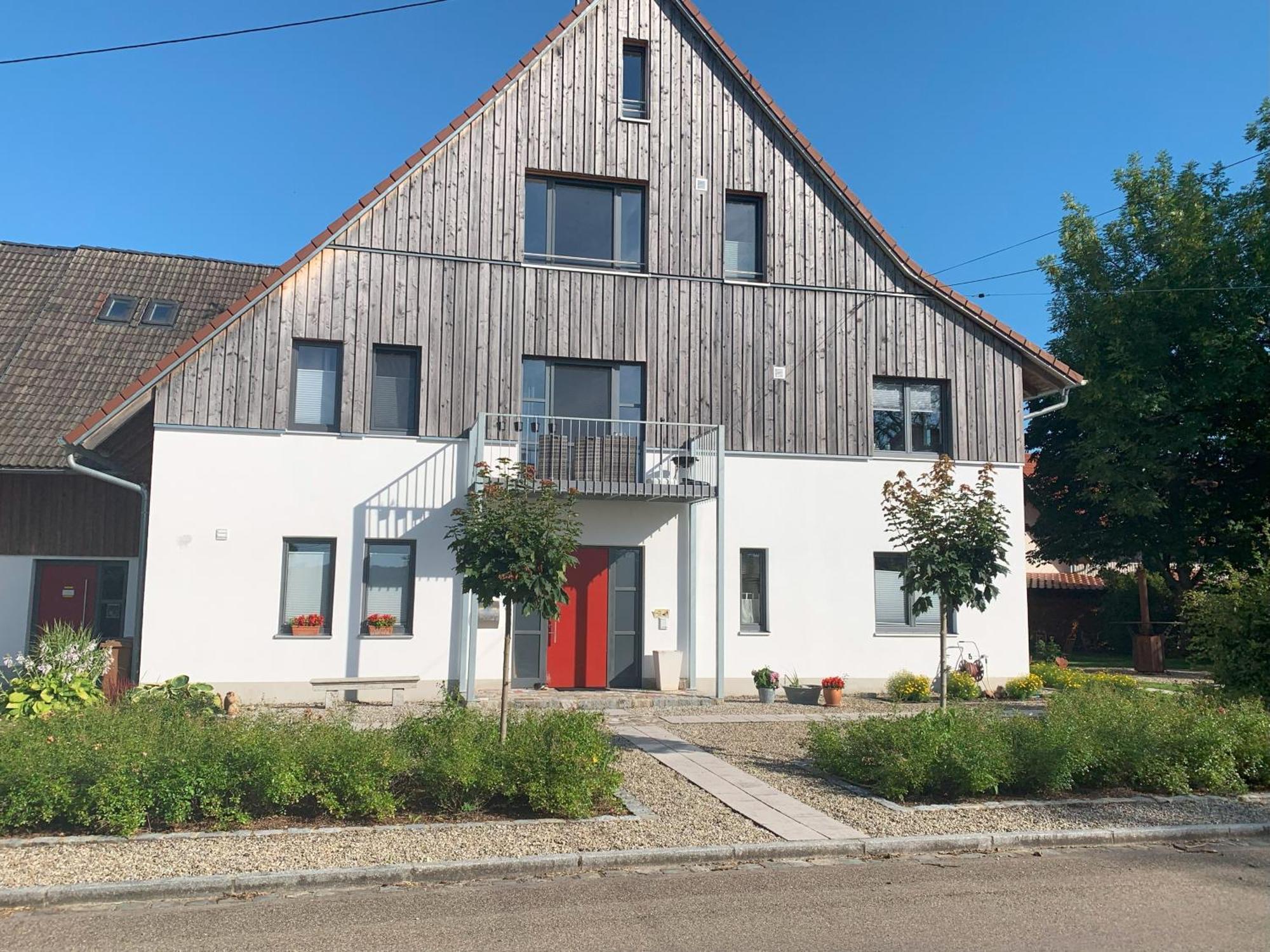 Fe Wo Brunnen - 120 Qm - Ruhige Lage - Viel Natur- Komfortabel - Grosser Balkon Und Garten Memmingen Exterior foto