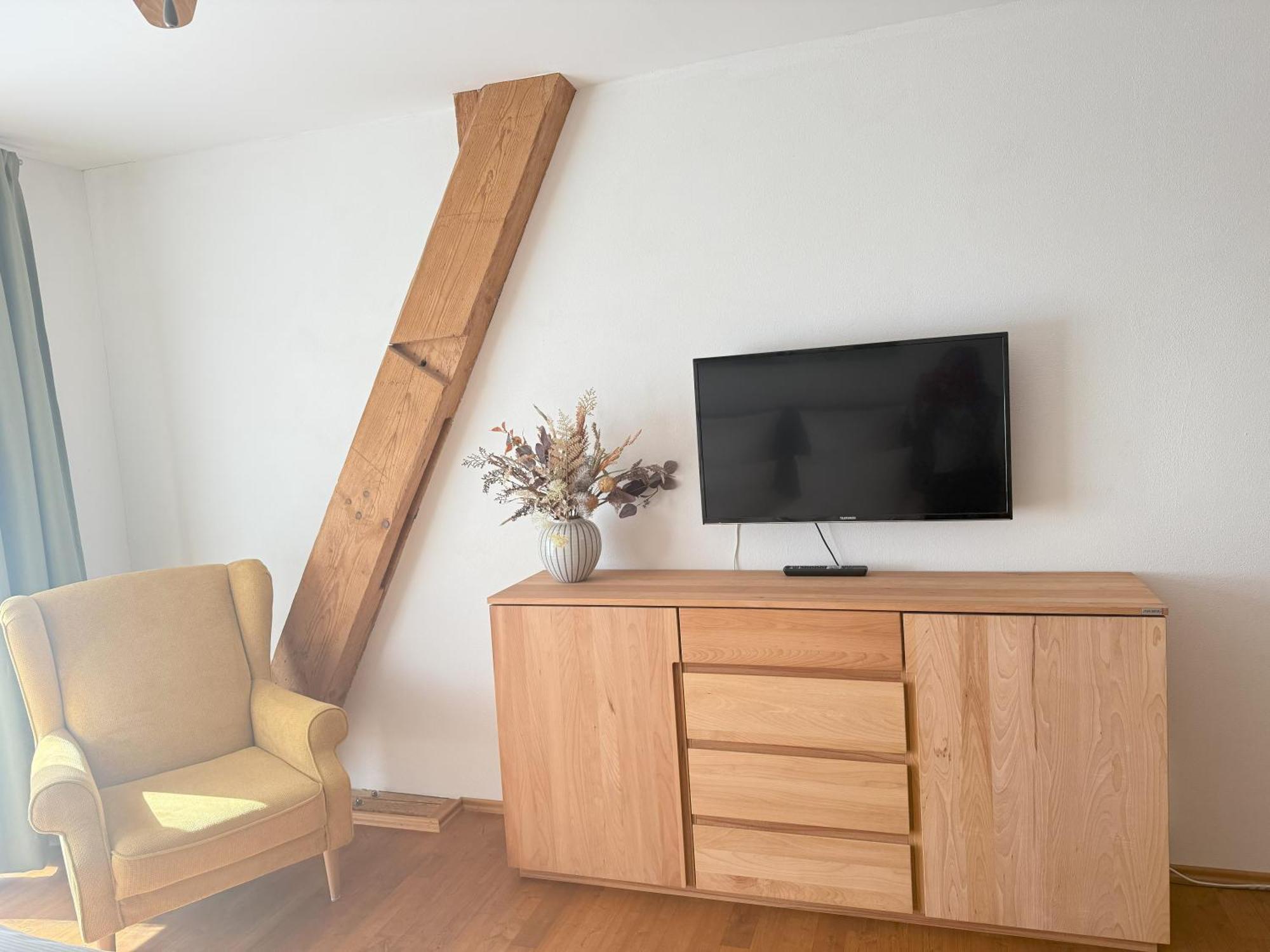 Fe Wo Brunnen - 120 Qm - Ruhige Lage - Viel Natur- Komfortabel - Grosser Balkon Und Garten Memmingen Exterior foto